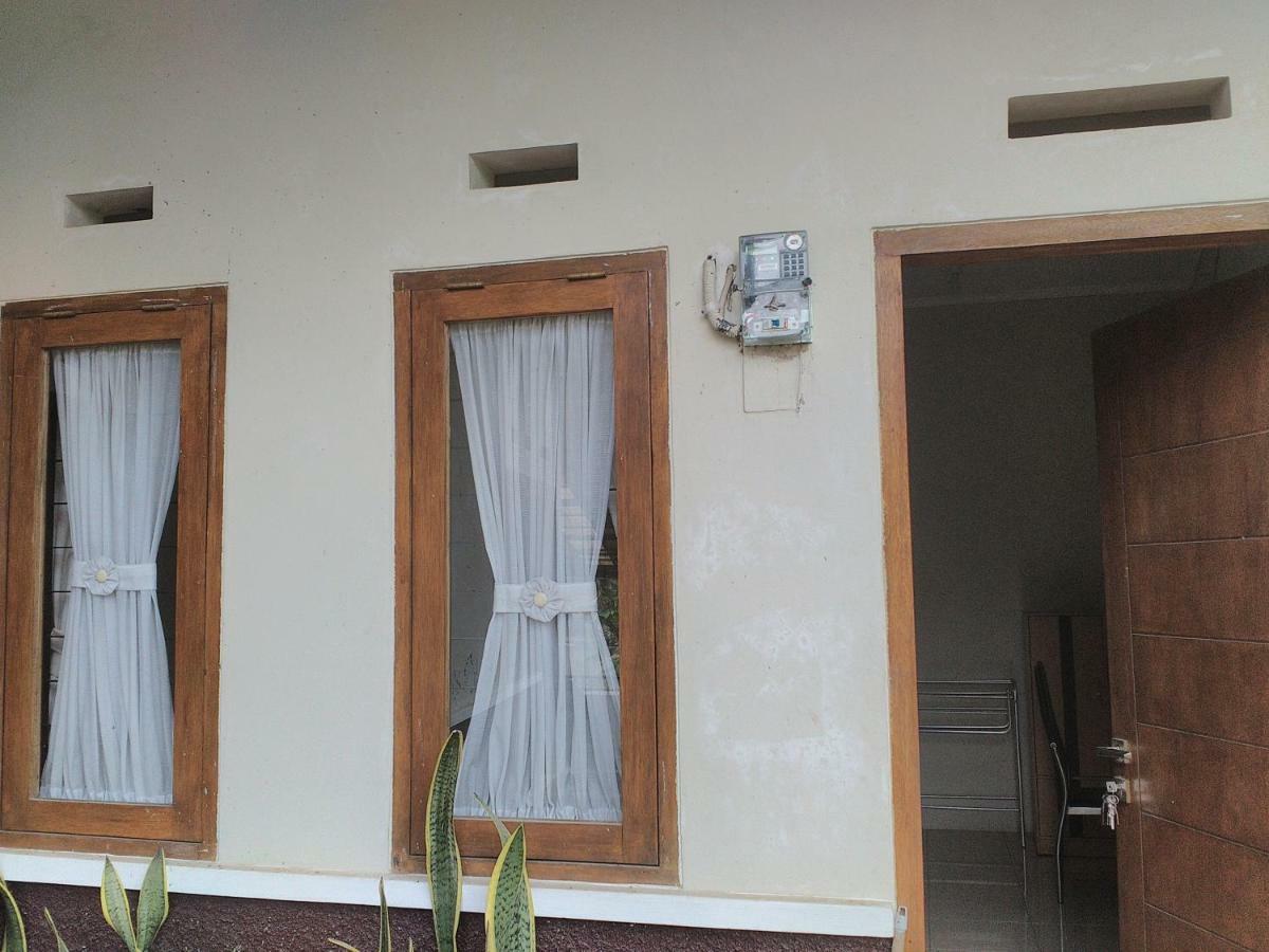 Nabila Syar'I Guest House Padalarang Bagian luar foto