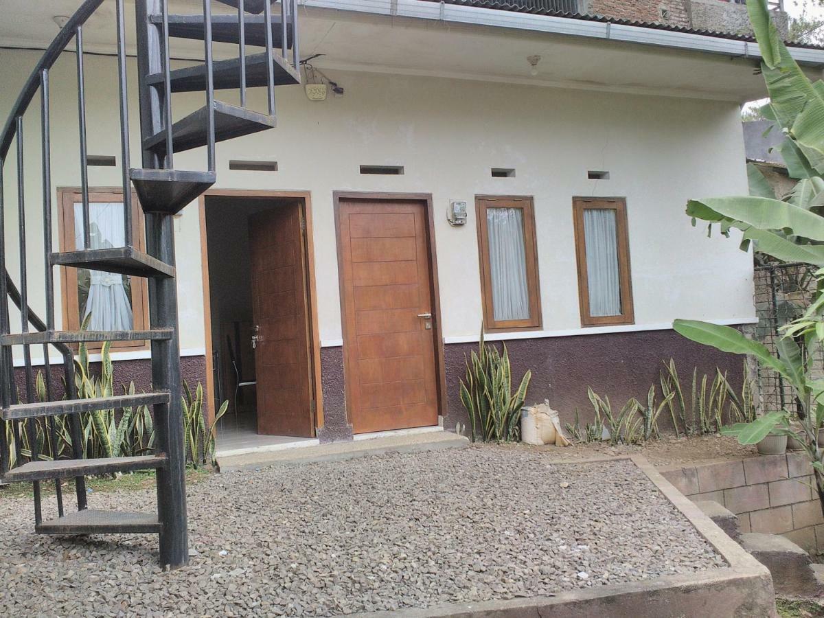 Nabila Syar'I Guest House Padalarang Bagian luar foto